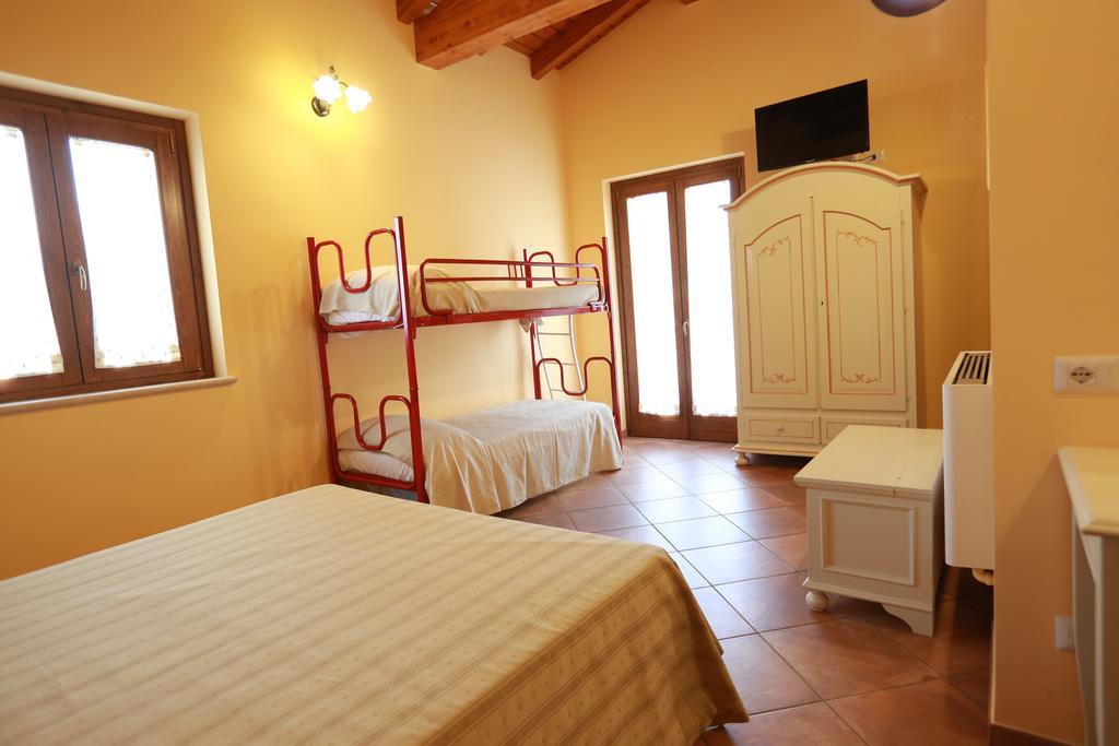 Agriturismo Ciociaro " Il Colle " Hotel Ristorante Ceprano Luaran gambar